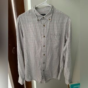 Mens flannel size medium.